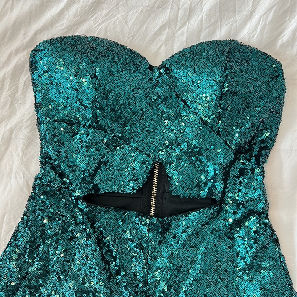 Romper - Picture 2 of 4